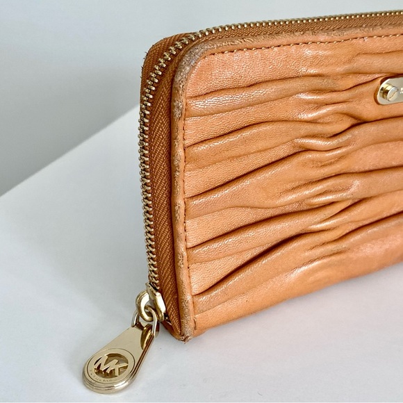 Michael Kors Ruched Leather Wallet - Picture 3 of 11